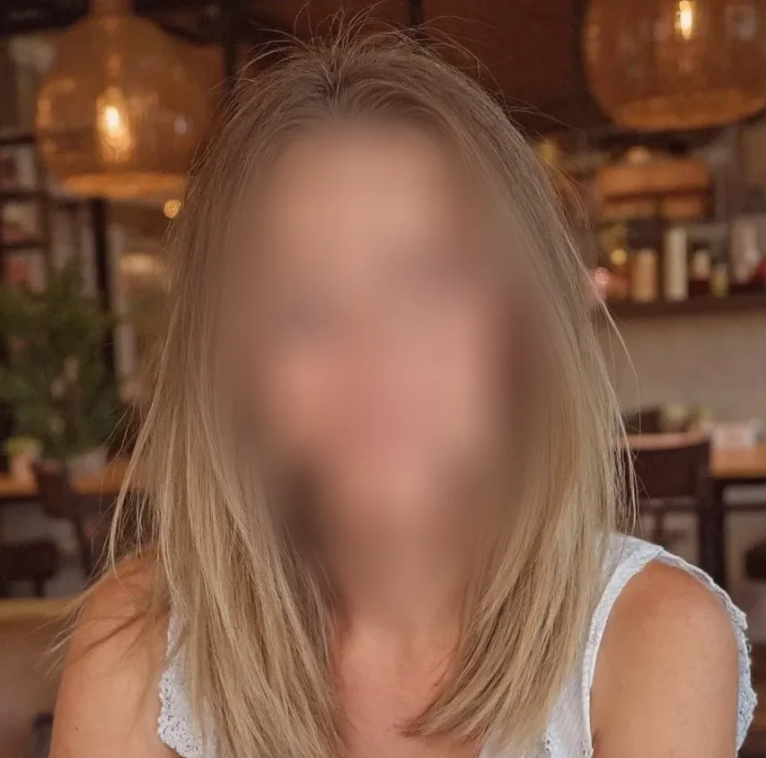 Carina, 37