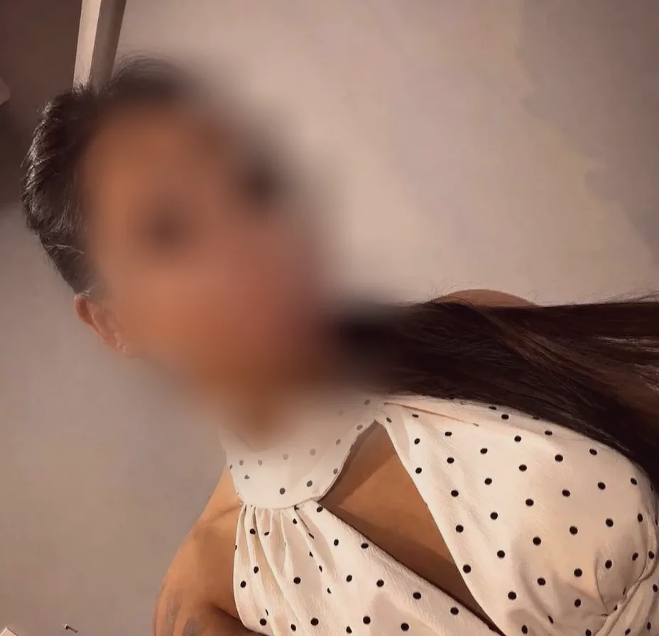 Katrin, 25