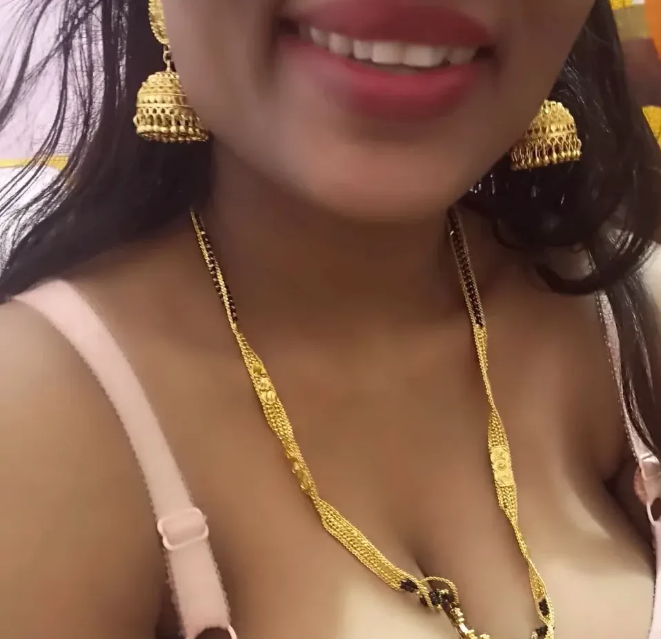 Laura, 30