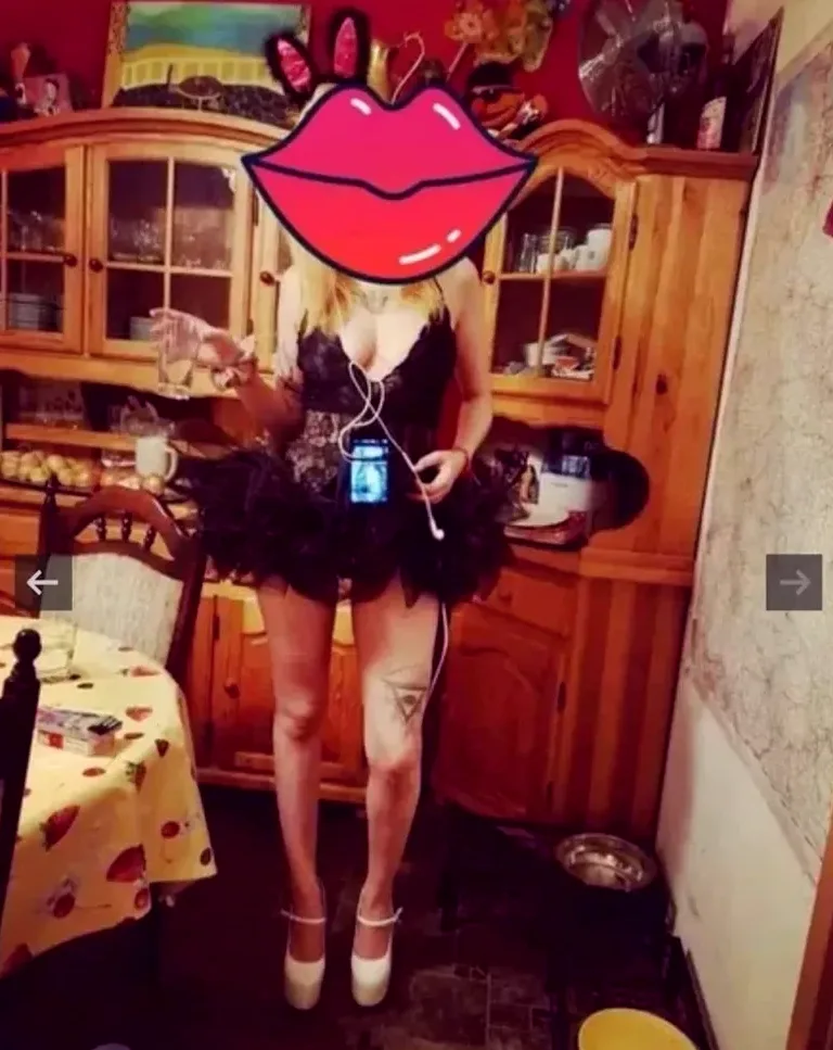 Nadine, 34